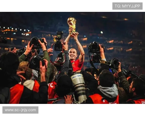 2018年退役的足球明星盘点与他们的传奇职业生涯回顾 2018年退役的足球明星盘点与他们的传奇职业生涯回顾